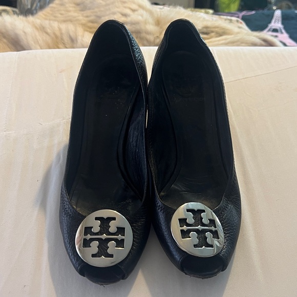 Tory Burch Black Leather Logo Cap-Toe Ballet Flats - Picture 5 of 7